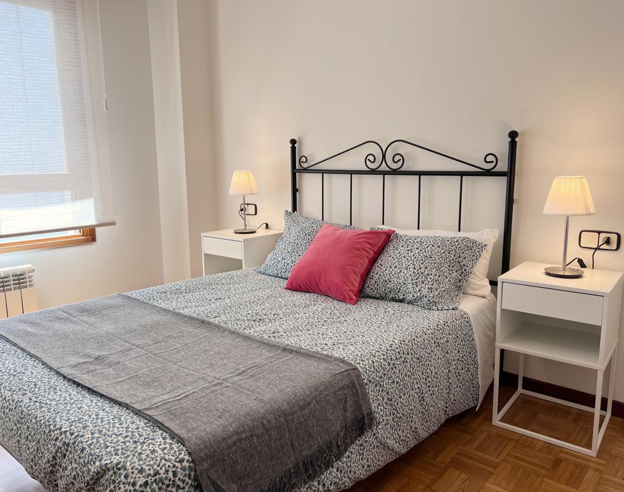Apartamento Europa Centric Parking Gratis Oviedo Kültér fotó